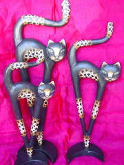 Artisanat, artisanat asiatique, artisanat dAsie, meuble, meuble asiatique, meuble dAsie, cadeau, boutique cadeau, grossiste, vente en gros, chat, Bouddha, Ganesh, statues, statue en bois, objets de dcoration, dcoration, dcoration dintrieur, objets utilitaires, artiste, artisan, Indonsie, Bali, Thalande, Java, Laos, Meuble, table, table basse, armoire, banc, chaise, bibliothque, commode, dressoir, lphant, Shiva, desse, soie tissus, tissage, coton, miroir, luminaire