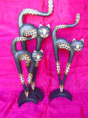 Artisanat, artisanat asiatique, artisanat dAsie, meuble, meuble asiatique, meuble dAsie, cadeau, boutique cadeau, grossiste, vente en gros, chat, Bouddha, Ganesh, statues, statue en bois, objets de dcoration, dcoration, dcoration dintrieur, objets utilitaires, artiste, artisan, Indonsie, Bali, Thalande, Java, Laos, Meuble, table, table basse, armoire, banc, chaise, bibliothque, commode, dressoir, lphant, Shiva, desse, soie tissus, tissage, coton, miroir, luminaire