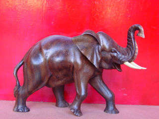 Artisanat, artisanat asiatique, artisanat dAsie, meuble, meuble asiatique, meuble dAsie, cadeau, boutique cadeau, grossiste, vente en gros, chat, Bouddha, Ganesh, statues, statue en bois, objets de dcoration, dcoration, dcoration dintrieur, objets utilitaires, artiste, artisan, Indonsie, Bali, Thalande, Java, Laos, Meuble, table, table basse, armoire, banc, chaise, bibliothque, commode, dressoir, lphant, Shiva, desse, soie tissus, tissage, coton, miroir, luminaire