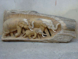 Artisanat, artisanat asiatique, artisanat dAsie, meuble, meuble asiatique, meuble dAsie, cadeau, boutique cadeau, grossiste, vente en gros, chat, Bouddha, Ganesh, statues, statue en bois, objets de dcoration, dcoration, dcoration dintrieur, objets utilitaires, artiste, artisan, Indonsie, Bali, Thalande, Java, Laos, Meuble, table, table basse, armoire, banc, chaise, bibliothque, commode, dressoir, lphant, Shiva, desse, soie tissus, tissage, coton, miroir, luminaire
