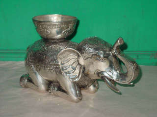 Artisanat, artisanat asiatique, artisanat dAsie, meuble, meuble asiatique, meuble dAsie, cadeau, boutique cadeau, grossiste, vente en gros, chat, Bouddha, Ganesh, statues, statue en bois, objets de dcoration, dcoration, dcoration dintrieur, objets utilitaires, artiste, artisan, Indonsie, Bali, Thalande, Java, Laos, Meuble, table, table basse, armoire, banc, chaise, bibliothque, commode, dressoir, lphant, Shiva, desse, soie tissus, tissage, coton, miroir, luminaire