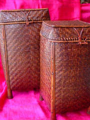 Artisanat, artisanat asiatique, artisanat dAsie, meuble, meuble asiatique, meuble dAsie, cadeau, boutique cadeau, grossiste, vente en gros, chat, Bouddha, Ganesh, statues, statue en bois, objets de dcoration, dcoration, dcoration dintrieur, objets utilitaires, artiste, artisan, Indonsie, Bali, Thalande, Java, Laos, Meuble, table, table basse, armoire, banc, chaise, bibliothque, commode, dressoir, lphant, Shiva, desse, soie tissus, tissage, coton, miroir, luminaire