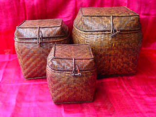 Artisanat, artisanat asiatique, artisanat dAsie, meuble, meuble asiatique, meuble dAsie, cadeau, boutique cadeau, grossiste, vente en gros, chat, Bouddha, Ganesh, statues, statue en bois, objets de dcoration, dcoration, dcoration dintrieur, objets utilitaires, artiste, artisan, Indonsie, Bali, Thalande, Java, Laos, Meuble, table, table basse, armoire, banc, chaise, bibliothque, commode, dressoir, lphant, Shiva, desse, soie tissus, tissage, coton, miroir, luminaire