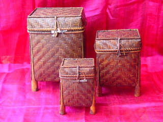 Artisanat, artisanat asiatique, artisanat dAsie, meuble, meuble asiatique, meuble dAsie, cadeau, boutique cadeau, grossiste, vente en gros, chat, Bouddha, Ganesh, statues, statue en bois, objets de dcoration, dcoration, dcoration dintrieur, objets utilitaires, artiste, artisan, Indonsie, Bali, Thalande, Java, Laos, Meuble, table, table basse, armoire, banc, chaise, bibliothque, commode, dressoir, lphant, Shiva, desse, soie tissus, tissage, coton, miroir, luminaire