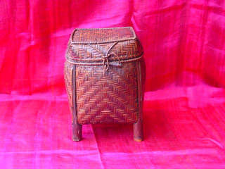 Artisanat, artisanat asiatique, artisanat dAsie, meuble, meuble asiatique, meuble dAsie, cadeau, boutique cadeau, grossiste, vente en gros, chat, Bouddha, Ganesh, statues, statue en bois, objets de dcoration, dcoration, dcoration dintrieur, objets utilitaires, artiste, artisan, Indonsie, Bali, Thalande, Java, Laos, Meuble, table, table basse, armoire, banc, chaise, bibliothque, commode, dressoir, lphant, Shiva, desse, soie tissus, tissage, coton, miroir, luminaire