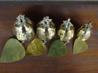 Artisanat, artisanat asiatique, artisanat dAsie, meuble, meuble asiatique, meuble dAsie, cadeau, boutique cadeau, grossiste, vente en gros, chat, Bouddha, Ganesh, statues, statue en bois, objets de dcoration, dcoration, dcoration dintrieur, objets utilitaires, artiste, artisan, Indonsie, Bali, Thalande, Java, Laos, Meuble, table, table basse, armoire, banc, chaise, bibliothque, commode, dressoir, lphant, Shiva, desse, soie tissus, tissage, coton, miroir, luminaire