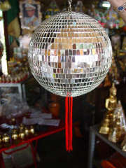 Artisanat, artisanat asiatique, artisanat dAsie, meuble, meuble asiatique, meuble dAsie, cadeau, boutique cadeau, grossiste, vente en gros, chat, Bouddha, Ganesh, statues, statue en bois, objets de dcoration, dcoration, dcoration dintrieur, objets utilitaires, artiste, artisan, Indonsie, Bali, Thalande, Java, Laos, Meuble, table, table basse, armoire, banc, chaise, bibliothque, commode, dressoir, lphant, Shiva, desse, soie tissus, tissage, coton, miroir, luminaire