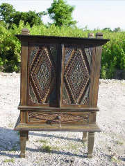 Artisanat, artisanat asiatique, artisanat dAsie, meuble, meuble asiatique, meuble dAsie, cadeau, boutique cadeau, grossiste, vente en gros, chat, Bouddha, Ganesh, statues, statue en bois, objets de dcoration, dcoration, dcoration dintrieur, objets utilitaires, artiste, artisan, Indonsie, Bali, Thalande, Java, Laos, Meuble, table, table basse, armoire, banc, chaise, bibliothque, commode, dressoir, lphant, Shiva, desse, soie tissus, tissage, coton, miroir, luminaire