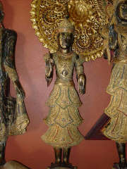 Artisanat, artisanat asiatique, artisanat dAsie, meuble, meuble asiatique, meuble dAsie, cadeau, boutique cadeau, grossiste, vente en gros, chat, Bouddha, Ganesh, statues, statue en bois, objets de dcoration, dcoration, dcoration dintrieur, objets utilitaires, artiste, artisan, Indonsie, Bali, Thalande, Java, Laos, Meuble, table, table basse, armoire, banc, chaise, bibliothque, commode, dressoir, lphant, Shiva, desse, soie tissus, tissage, coton, miroir, luminaire
