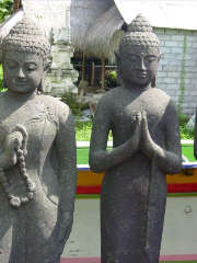 Artisanat, artisanat asiatique, artisanat dAsie, meuble, meuble asiatique, meuble dAsie, cadeau, boutique cadeau, grossiste, vente en gros, chat, Bouddha, Ganesh, statues, statue en bois, objets de dcoration, dcoration, dcoration dintrieur, objets utilitaires, artiste, artisan, Indonsie, Bali, Thalande, Java, Laos, Meuble, table, table basse, armoire, banc, chaise, bibliothque, commode, dressoir, lphant, Shiva, desse, soie tissus, tissage, coton, miroir, luminaire