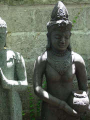 Artisanat, artisanat asiatique, artisanat dAsie, meuble, meuble asiatique, meuble dAsie, cadeau, boutique cadeau, grossiste, vente en gros, chat, Bouddha, Ganesh, statues, statue en bois, objets de dcoration, dcoration, dcoration dintrieur, objets utilitaires, artiste, artisan, Indonsie, Bali, Thalande, Java, Laos, Meuble, table, table basse, armoire, banc, chaise, bibliothque, commode, dressoir, lphant, Shiva, desse, soie tissus, tissage, coton, miroir, luminaire